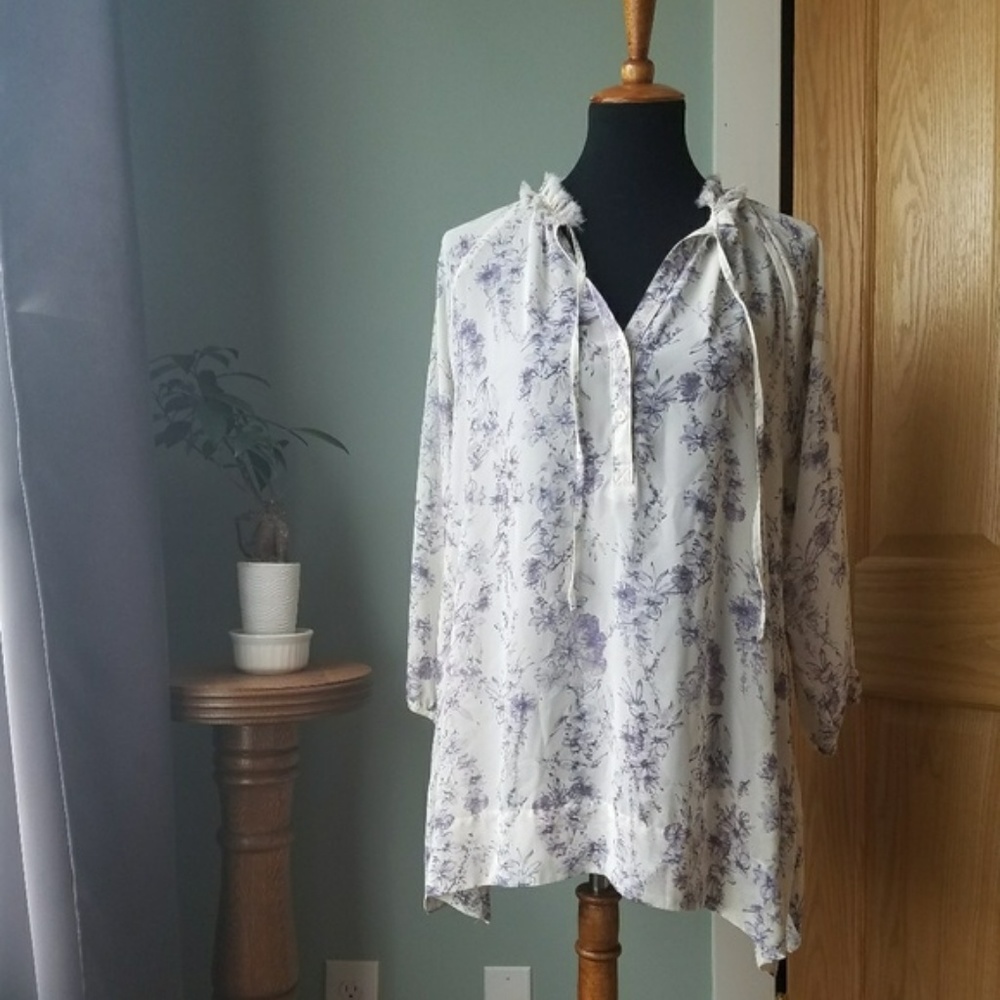 LC Laurel Conrad Chiffon Tunic